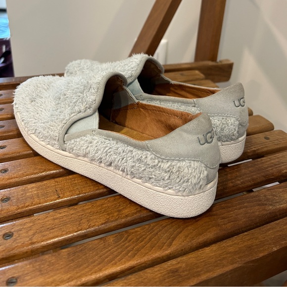 UGG Ricci Slip-on Fuzzy Sneakers -Iceberg Blue Faux Fur size 7 - Picture 7 of 8